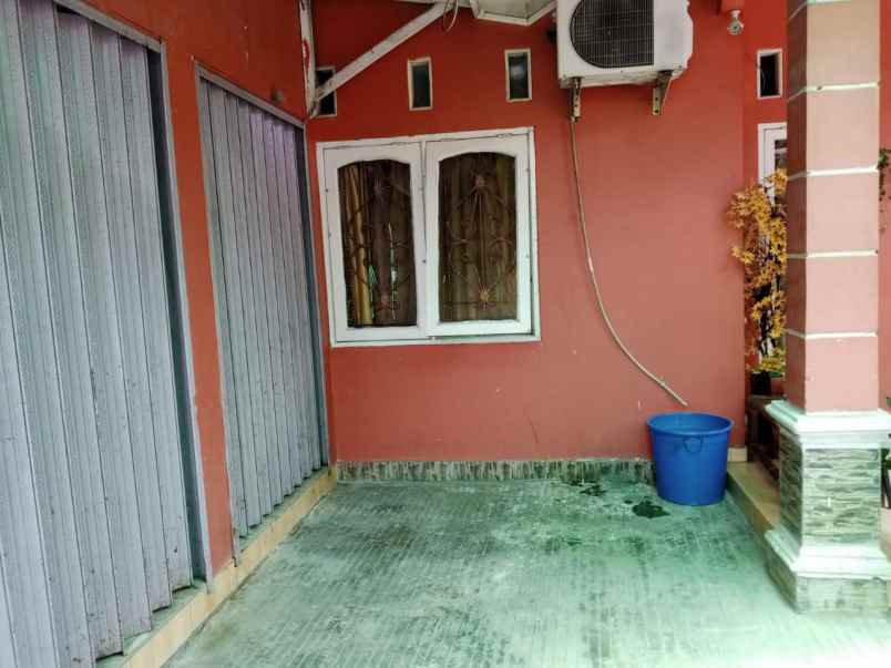 rumah second strategis di kukusan depok
