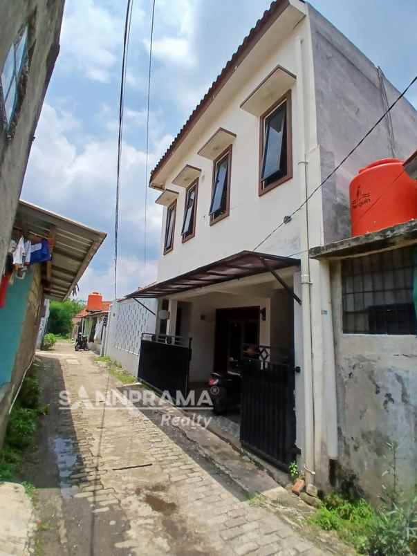 rumah second terawat strategis di mampang depok iml