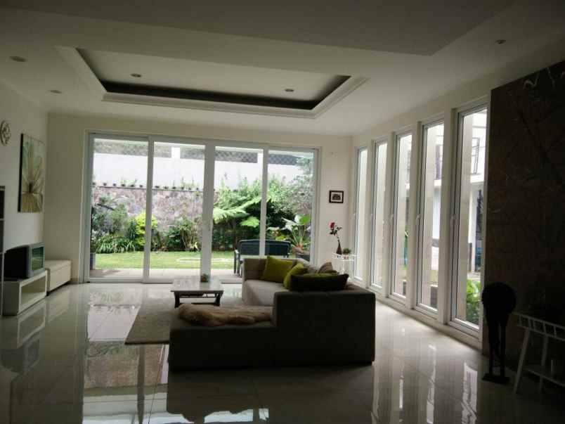 rumah setrasari setramurni