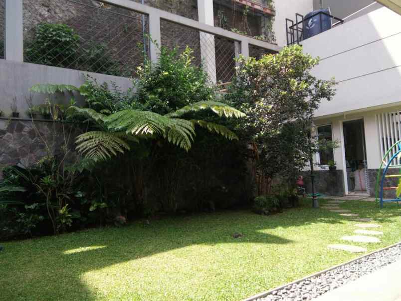 rumah setrasari setramurni