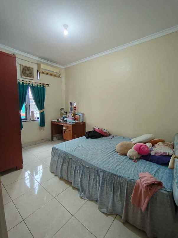 rumah siap huni 2 lantai di sukmajaya depok