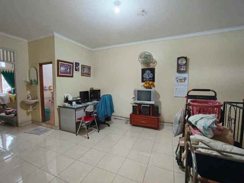 rumah siap huni 2 lantai di sukmajaya depok