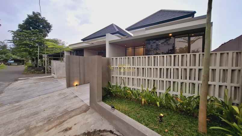 rumah siap huni hanya 7 menit ke kampus uii jogja