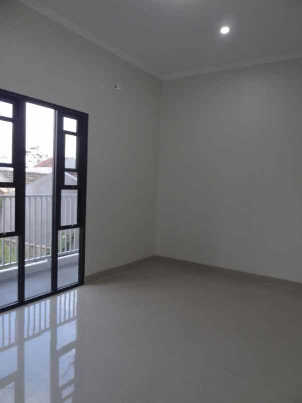 rumah syariah scandinavian di rawalumbu bekasi