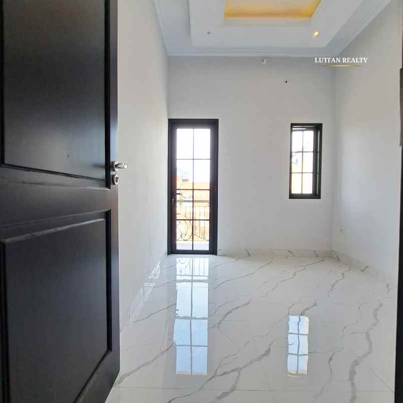 rumah tanjung barat dekat dalam cluster