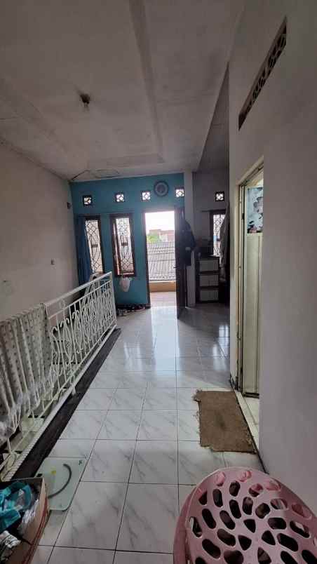 rumah terawat 2 lantai jl depok antapani bandung