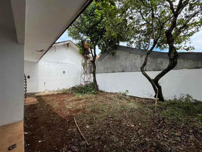 rumah tinggal di mabad rempoa kota tangerang selatan