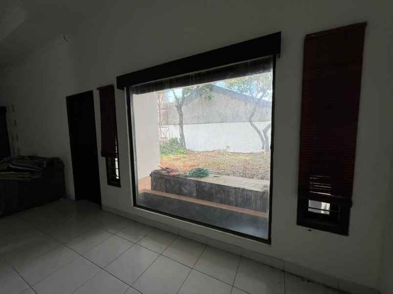 rumah tinggal di mabad rempoa kota tangerang selatan