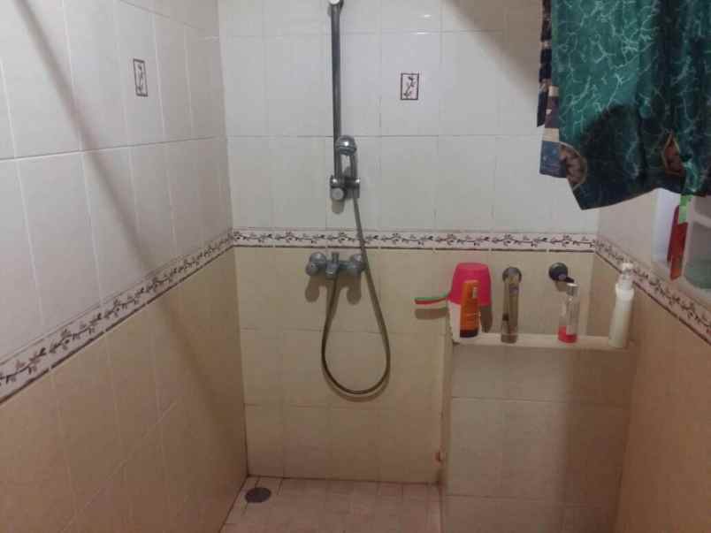 rumah villa permata gading