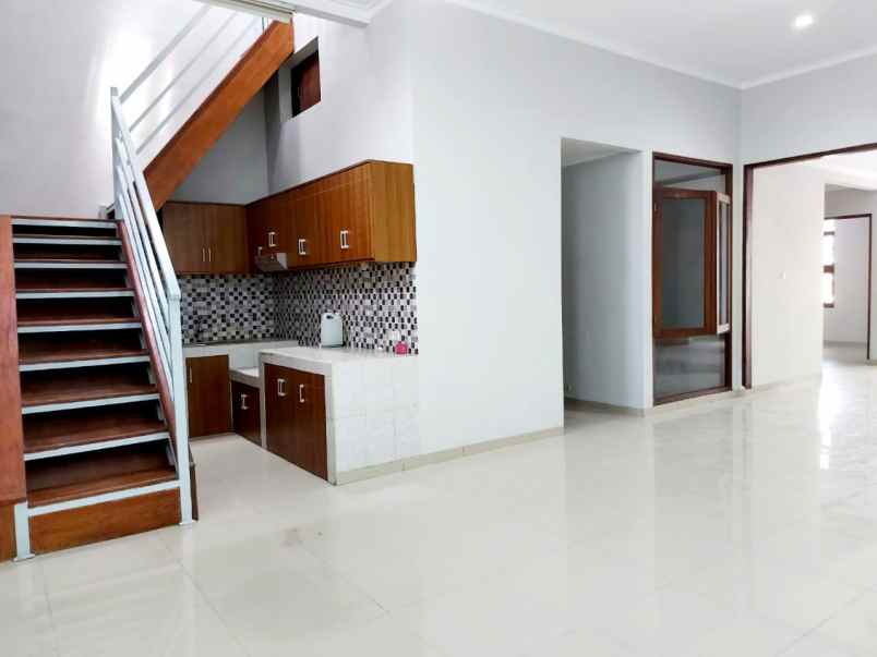 rumamh minimalis nyaman strategis di bandung siap huni