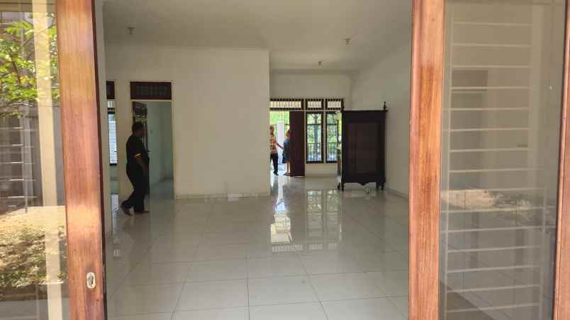 rungkut nego minim 2 tahun