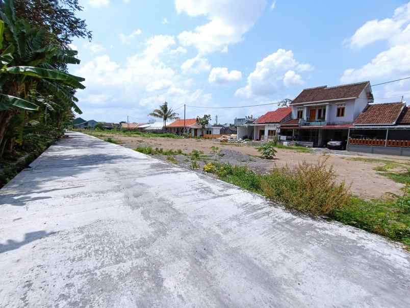 tanah jogja dekat stadion maguwoharjo shm p