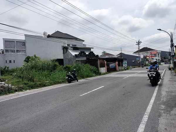 tanah pekarangan tepi jalan gito gati sleman