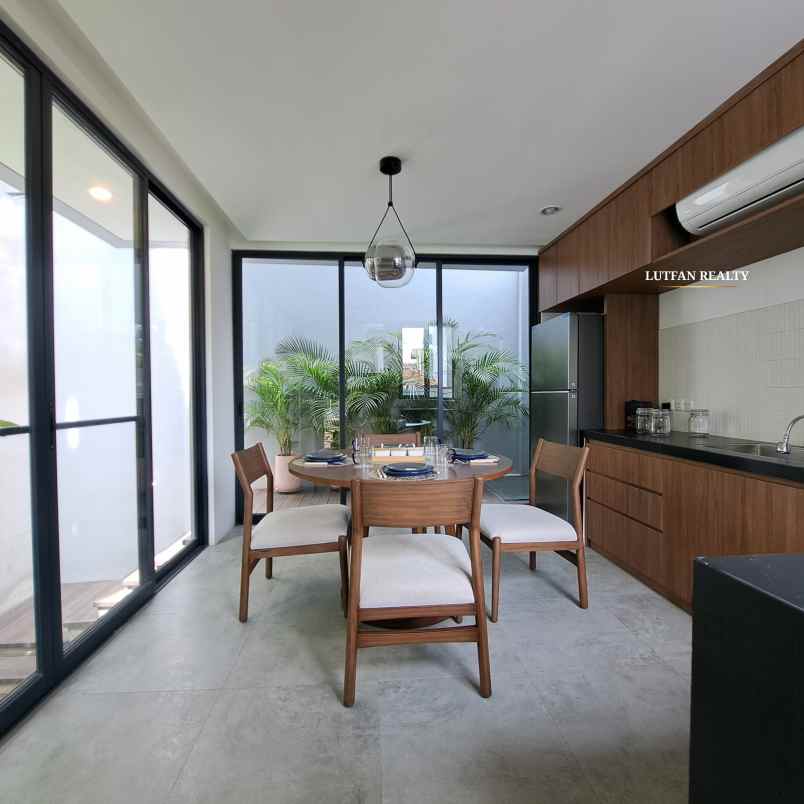 townhouse jati padang dekat area cbd simatupang