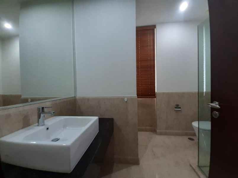 apartemen jl sultan iskandar muda