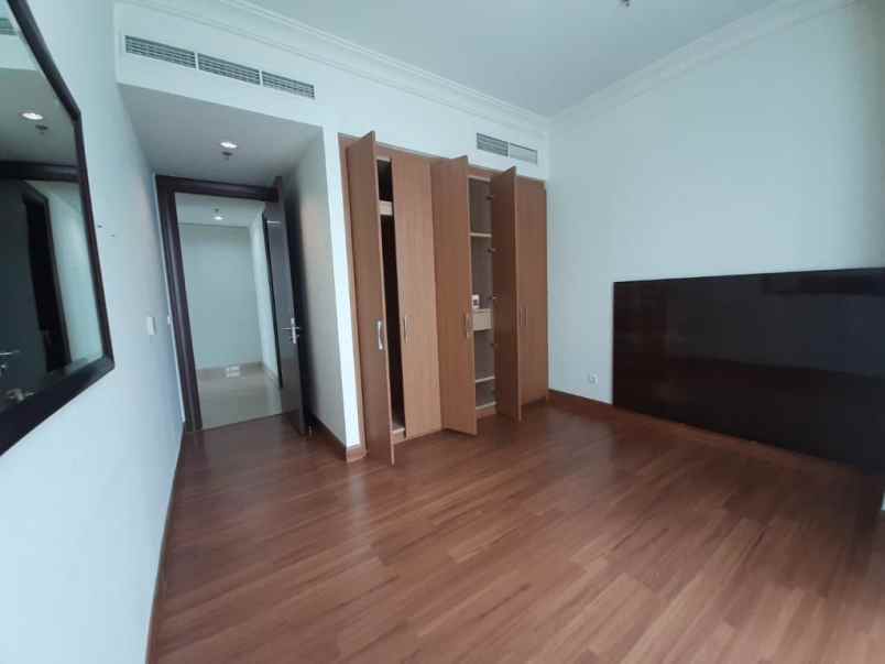 apartemen jl sultan iskandar muda