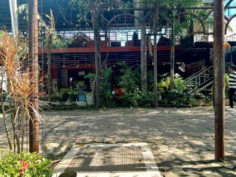 di sewakan rumah di jalan slamet riyadi solo