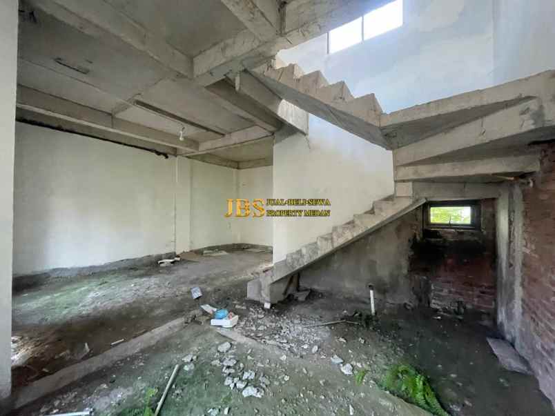 dijual cepat rumah di komplek mayfair residence medan
