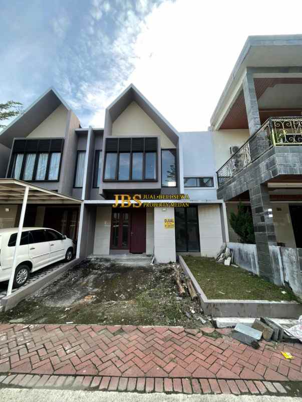 dijual cepat rumah di komplek mayfair residence medan