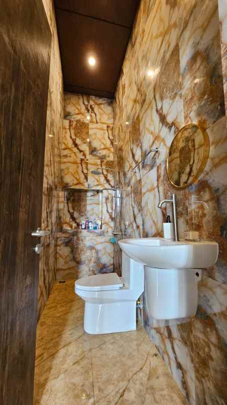 dijual cepat rumah mewah jagakarsa jaksel