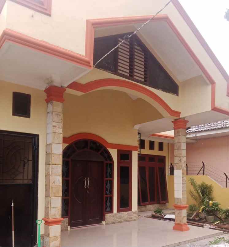 dijual cepat rumah strategis nego