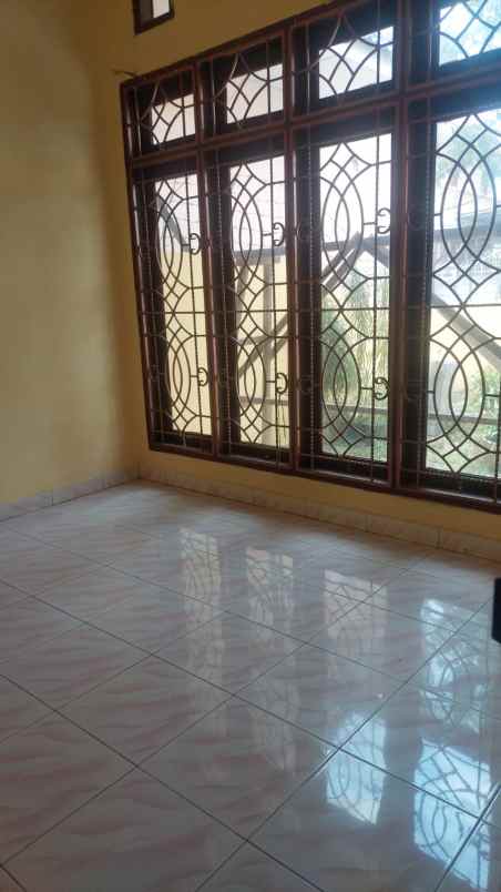 dijual cepat rumah strategis nego