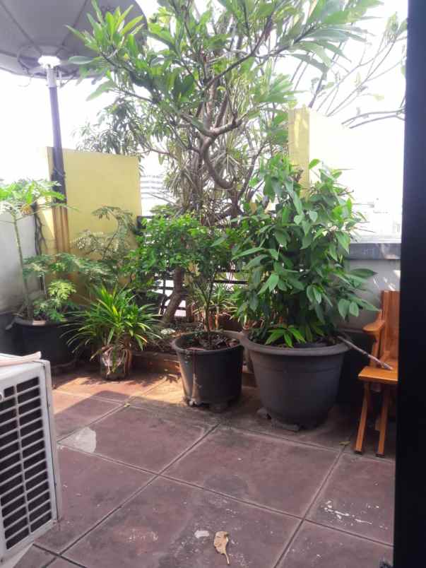 dijual kost tamansari