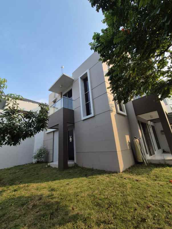 dijual murah rumah golf island pik