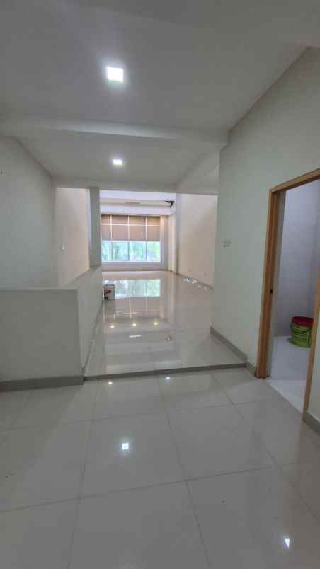 dijual ruko gudang kantor gading griya lestari