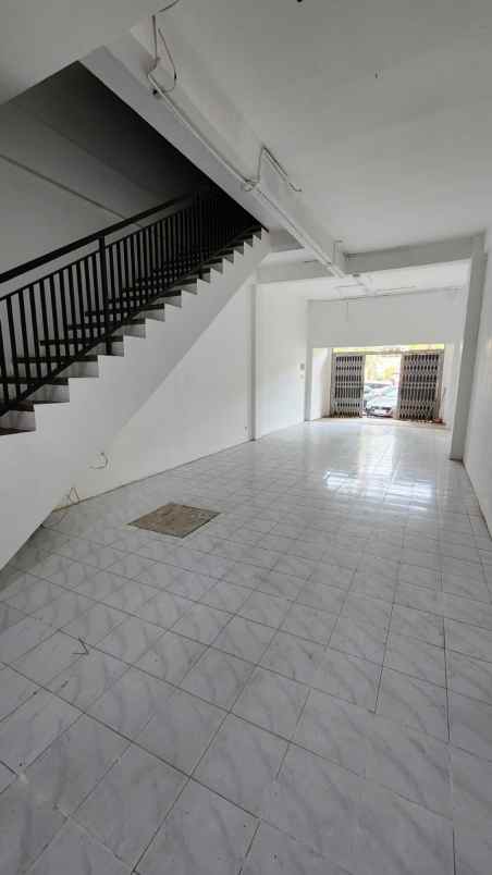 dijual ruko gudang kantor jalan villa bukit mas