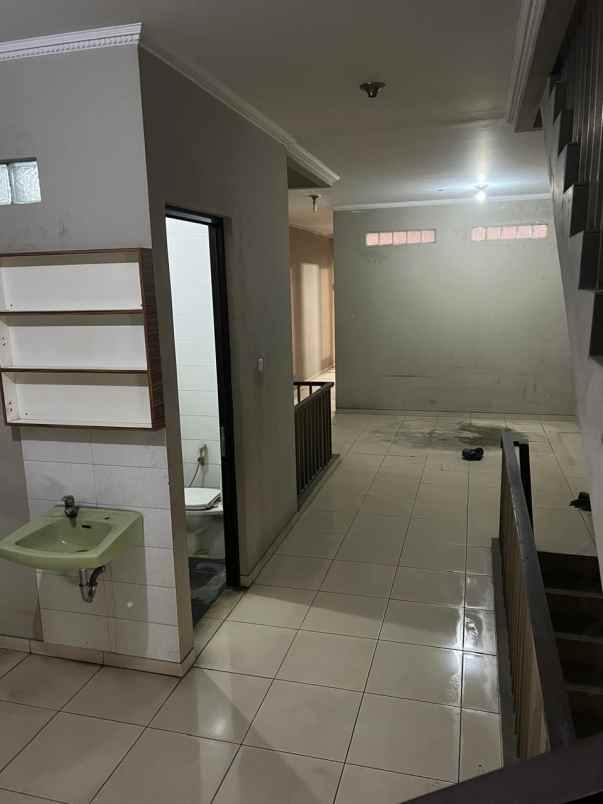 dijual ruko gudang kantor leuwi panjang