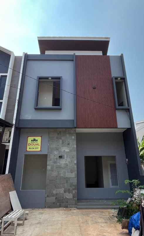 dijual rumah 2 lantai dekat grand galaxy bekasi