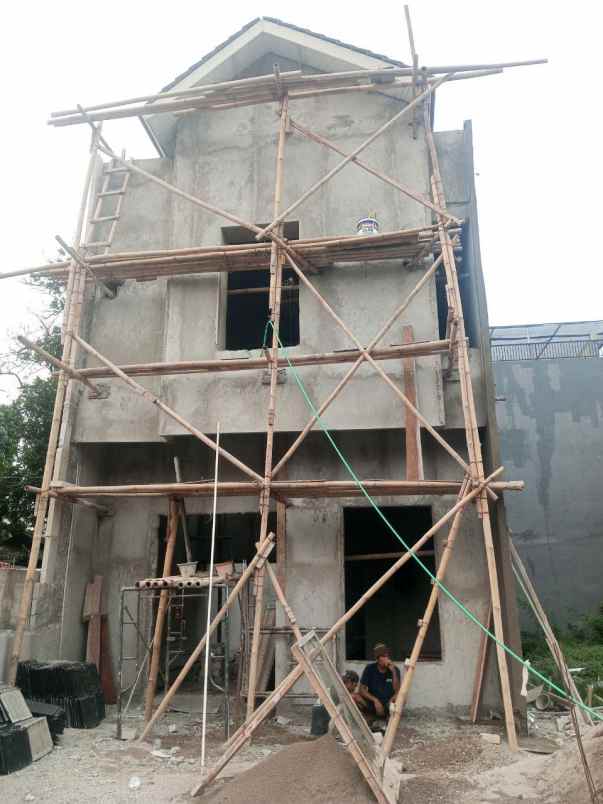 dijual rumah 2 lantai dekat grand galaxy bekasi