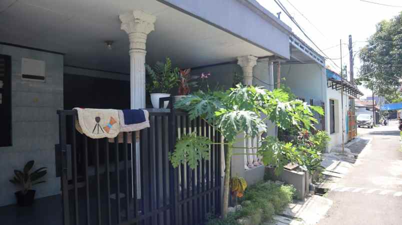 dijual rumah aneka elok
