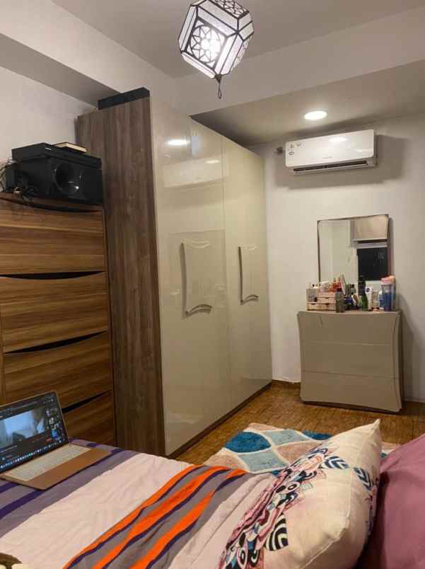 dijual rumah apartemen belmont residences
