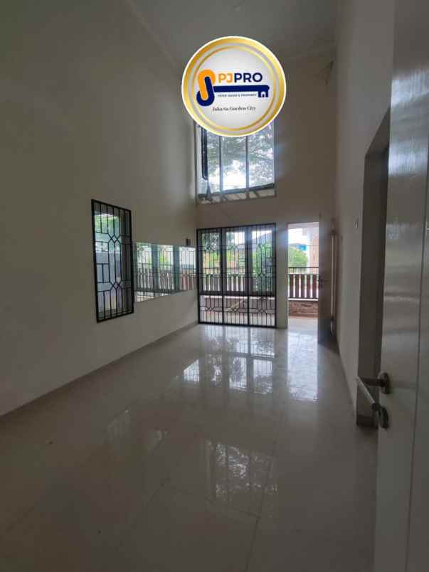 dijual rumah bagus siaphuni di grand mahkota 1