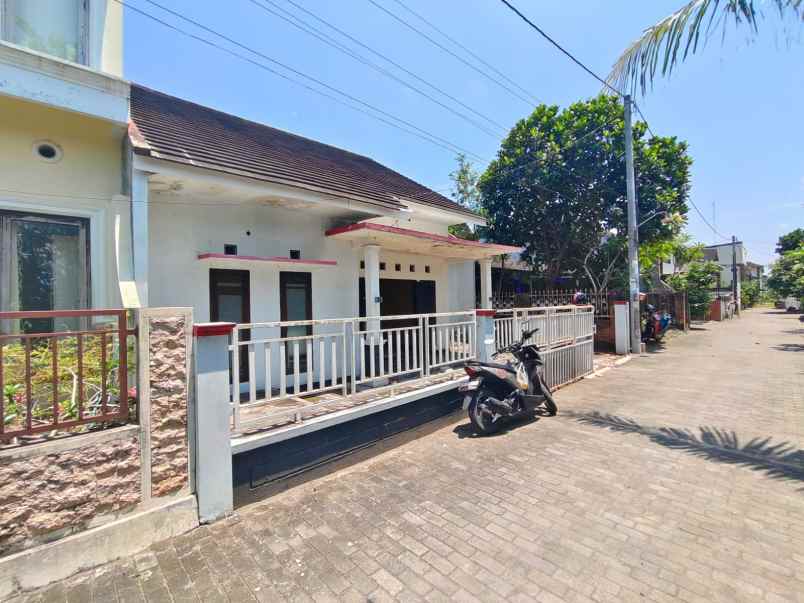dijual rumah banjeng