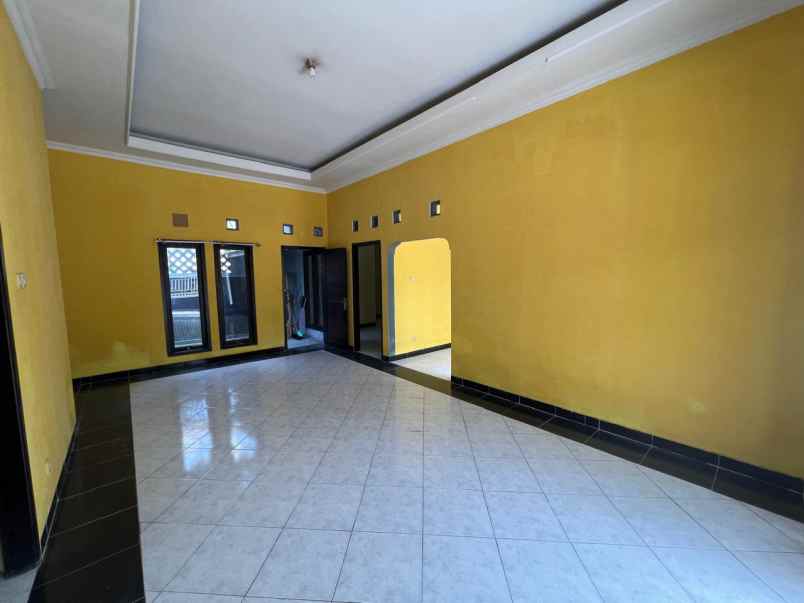 dijual rumah banjeng