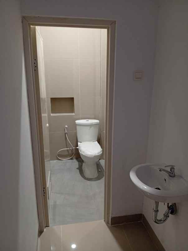 dijual rumah baru di harapan indah bekasi c1063