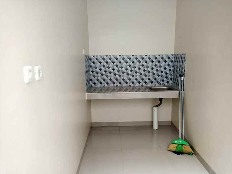 dijual rumah baru komp sariwangi asri minimalis shm