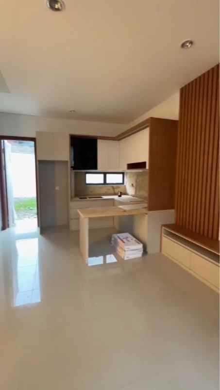 dijual rumah baru posisi hook daerah antapani