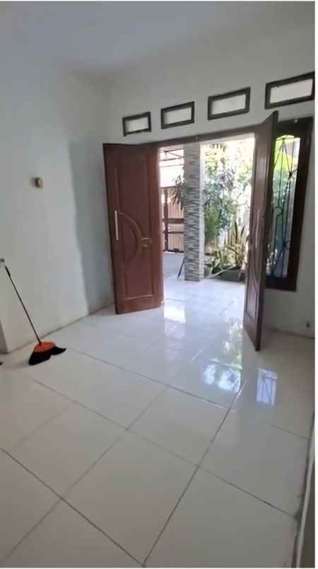 dijual rumah bekasi