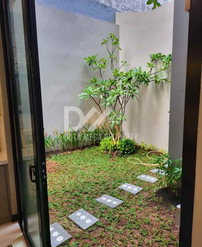 dijual rumah brand new di bsd city