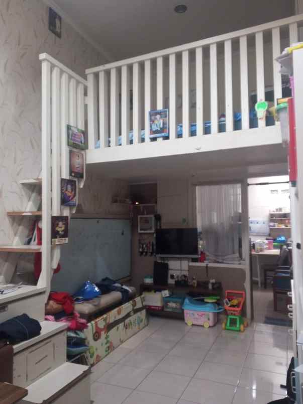 dijual rumah buana soetta residence