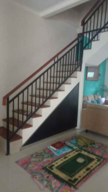 dijual rumah bukit golf cibubur
