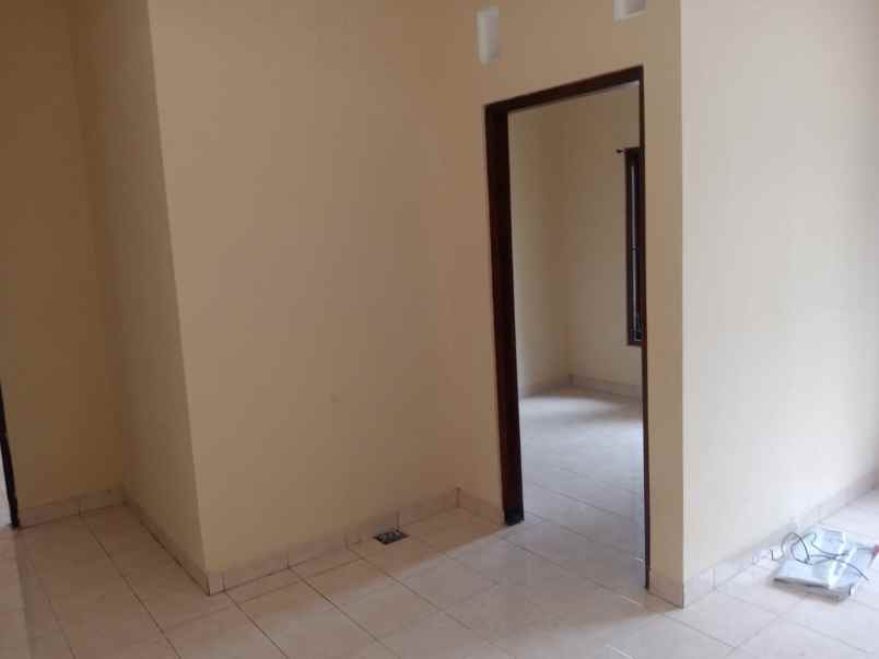 dijual rumah caturtunggal kabupaten