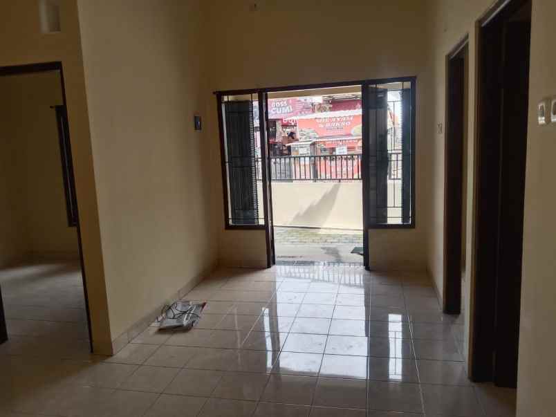 dijual rumah caturtunggal kabupaten