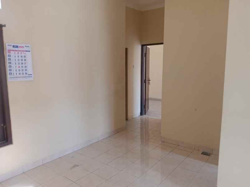 dijual rumah caturtunggal kabupaten