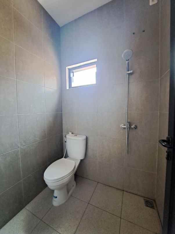 dijual rumah cawang kramat jati jakarta