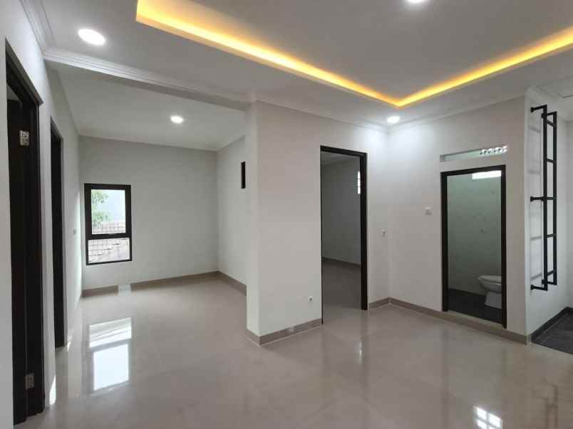 dijual rumah cijaura